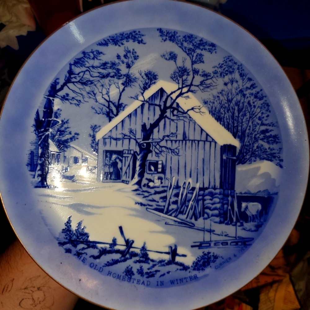 VTG Currier & Ives The Old Homestead in Winter Decorative Plate, 8" diameter